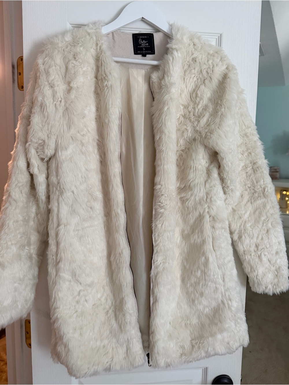 Chelsea & Violet COTTON ON Cream Faux Fur Coat – Women's Plush Jacket